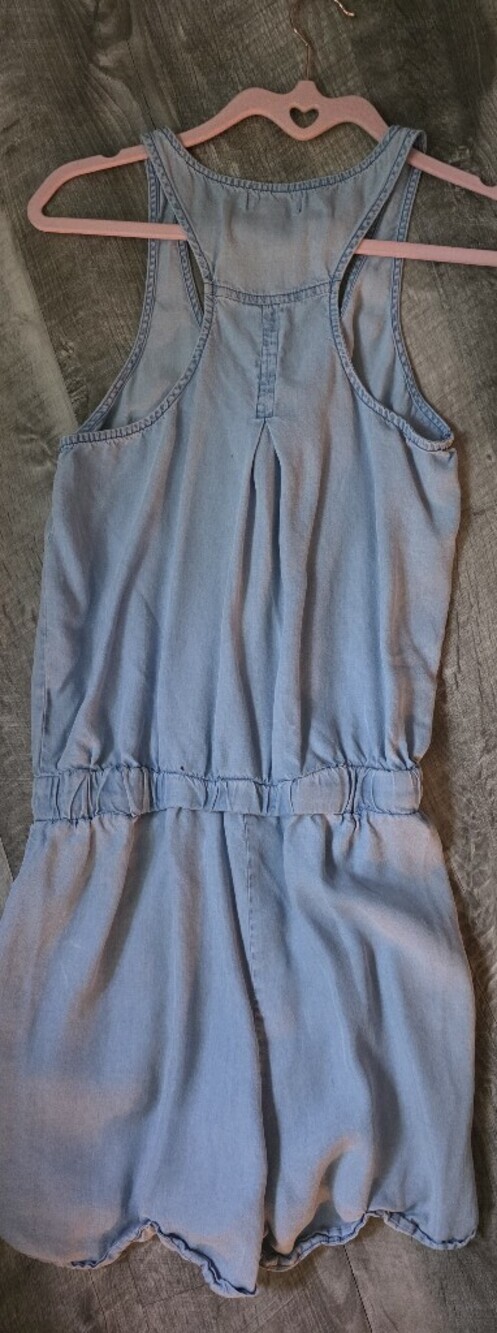 Light Wash Chambray Sleeveless Romper - Picture 5 of 6